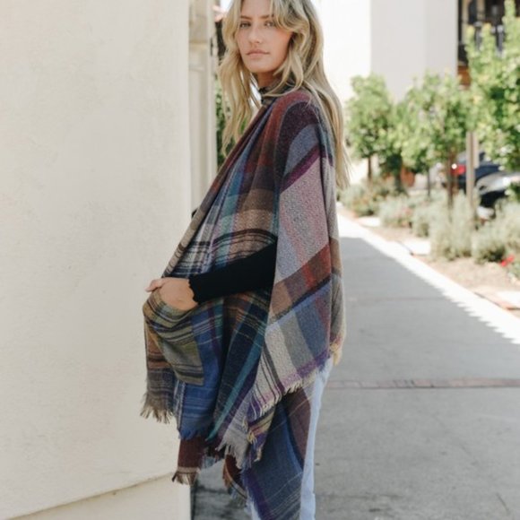 Cozy Plaid Ruana Shawl Blanket Autumn - Picture 5 of 5